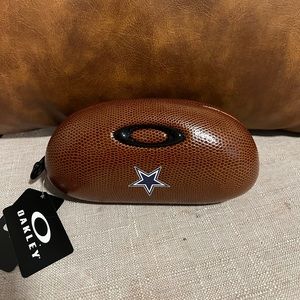 New Oakley football sunglasses holder Dallas cowboys